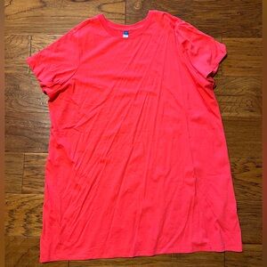 Old Navy Bright Red Crewneck Tee
